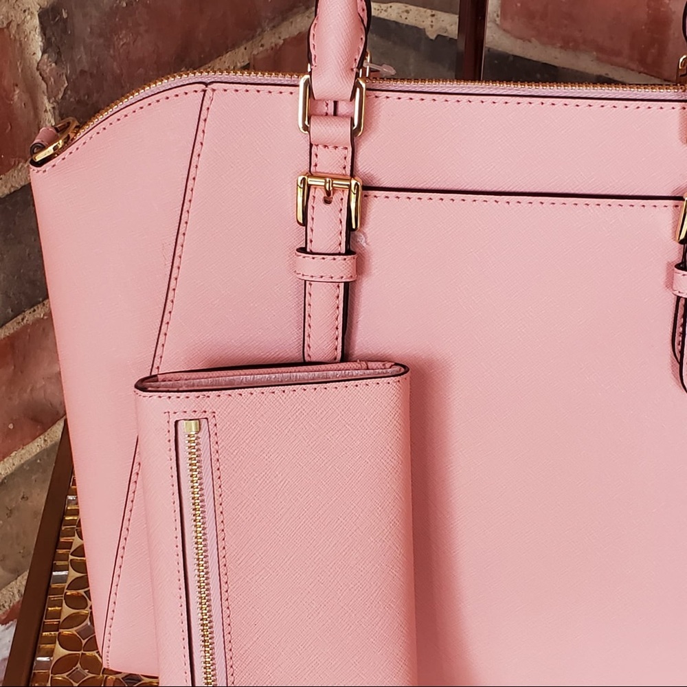 Michael Kors Large Pale Pink Ciara + Wallet NWT - Picture 2 of 8
